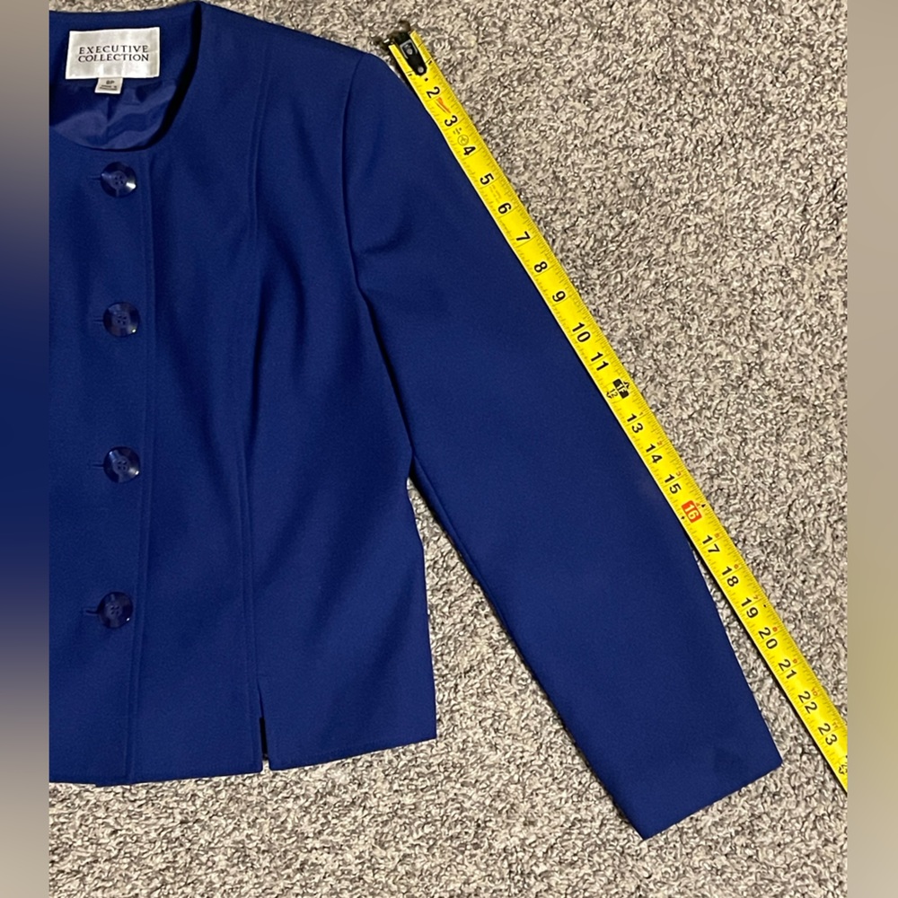 NEW Executive Collection Suit - Picture 8 of 16